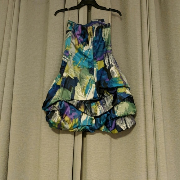Cocktail dress. - Picture 2 of 4